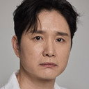 이청연 als Soo-young's Father