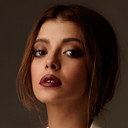 Selin Şekerci als Abla