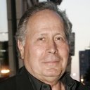 Donald Pilon als Charles Kruschen