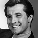 Lyle Waggoner als Alien