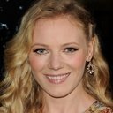 Emma Bell als Young Emily Dickinson