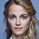 Bojana Novaković als Lisa