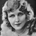 Florence Gilbert als Hilma Allis