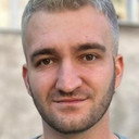Dino Keric als Bus Driver