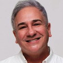 Albert Rodríguez als Mr. Bismark