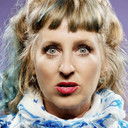 Kimmy Robertson als Race Spectator