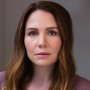 Jenna Mae Miller als Steward