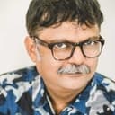 Atul Srivastava als Smriti's Father