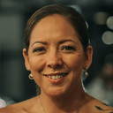 Guila Alvarez als Young Julie