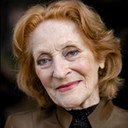 Gerrie van der Klei als Buurvrouw Wijnberg