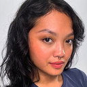 Anya Zen als Amari / Pendaki Wanita