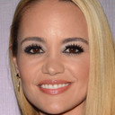 April Scott als Daisy Duke