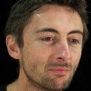 Michaël Appourchaux als Restaurant waiter