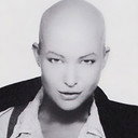 Carol Hitchcock als Woman with Wig (uncredited)