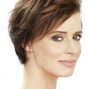 Lara Harris als Sister Ursula