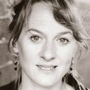 Niamh Cusack als Kate O'Leary