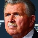 Mike Ditka als Self