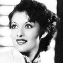 Evelyn Poe als Honey