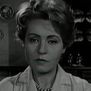 Monique Mélinand als Mrs Loring