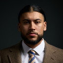 Robert Angel Lopez als ROB