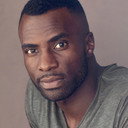 Taylor Selé als Omar