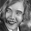 Александра Хохлова als Young lady with dolls