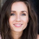 Emilea Wilson als Emilia