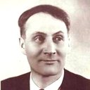 Виктор Кулаков als resident 'Semyon'