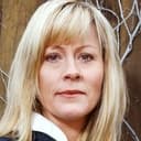 Nina Gunke als Karin Lindström