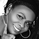 Whitney Tyson als Claudine