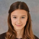 Eleanor Jones als Young girl in street (uncredited)