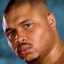 Accie Julius Connor als D'Lo Brown