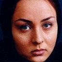 Hadis Fouladvand als Sara