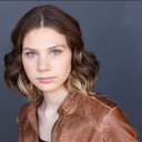 Liv Lura als Samatha “Sam” Oliver