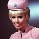Maggie London als Hostess in Elevator (uncredited)
