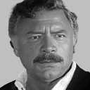 Nikša Stefanini als Bullock