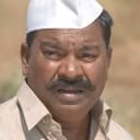 Kishore Kadam als Iqbal