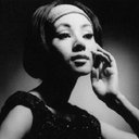 小川眞由美 als Sue Tokito