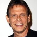 Marc Singer als Johnson