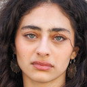 Deba Hekmat als Laraib