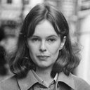 Sandy Dennis als Martha Nicholas