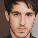 Eric Lloyd als Charlie Calvin