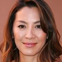 Michelle Yeoh als Dr. Yu