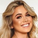 Kirsten Wright als Serena