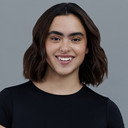 Julia Maque als Sam France