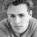 Maxime Gibeault als Jean-Simon