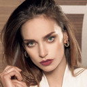 Irena Milyankova als Suzi