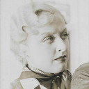Ann Carroll als Linda