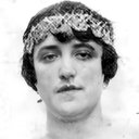 Vera Doria als Mrs. Montrose