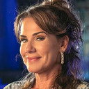 Andréa Veiga als Dona Regina